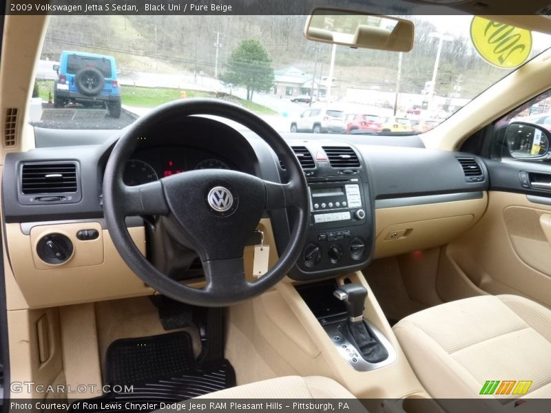 Black Uni / Pure Beige 2009 Volkswagen Jetta S Sedan
