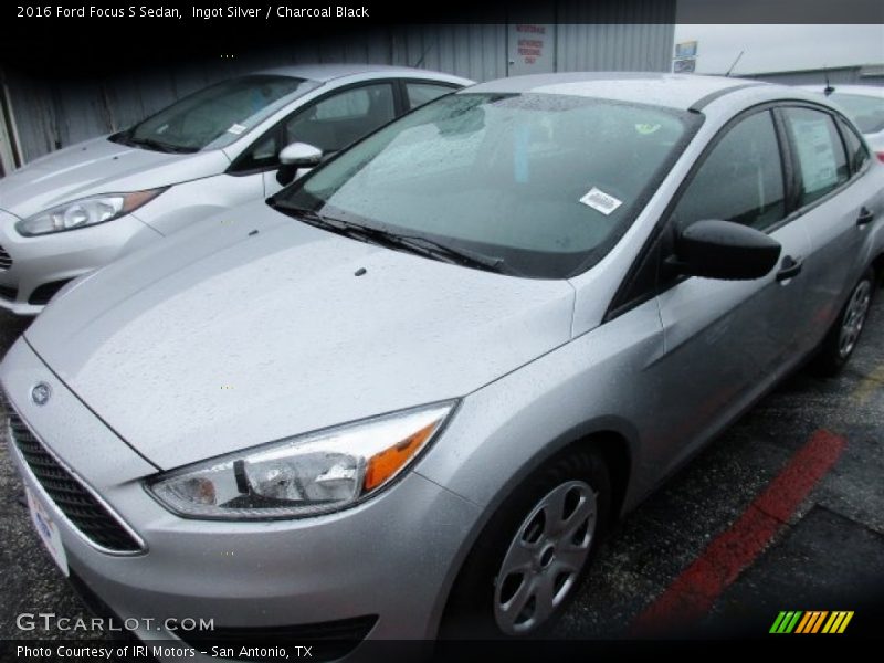 Ingot Silver / Charcoal Black 2016 Ford Focus S Sedan