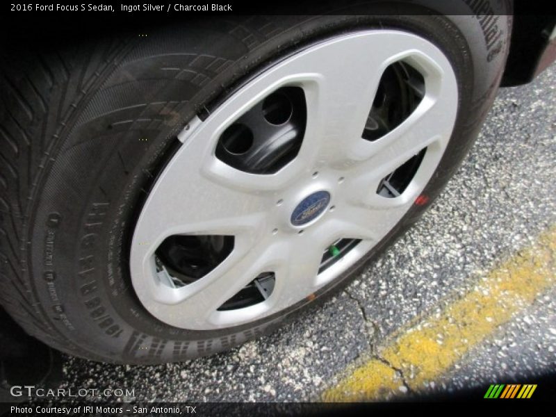 Ingot Silver / Charcoal Black 2016 Ford Focus S Sedan