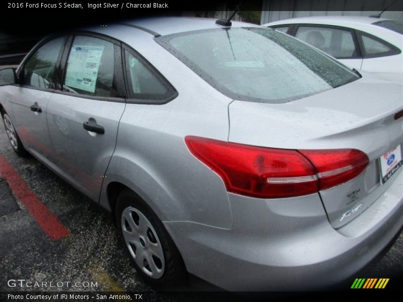 Ingot Silver / Charcoal Black 2016 Ford Focus S Sedan