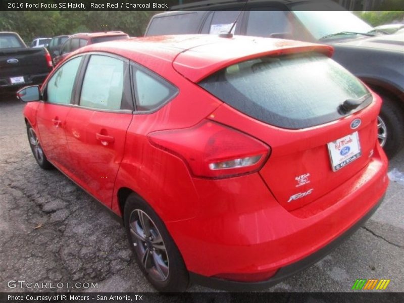 Race Red / Charcoal Black 2016 Ford Focus SE Hatch