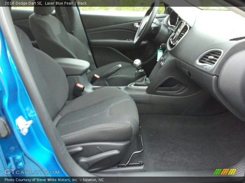 Laser Blue Pearl / Black 2016 Dodge Dart SE