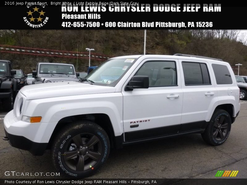 Bright White / Light Pebble Beige/Dark Slate Gray 2016 Jeep Patriot Sport