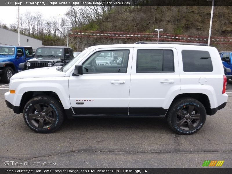 Bright White / Light Pebble Beige/Dark Slate Gray 2016 Jeep Patriot Sport