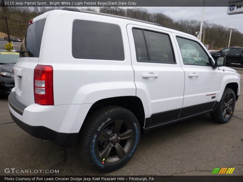 Bright White / Light Pebble Beige/Dark Slate Gray 2016 Jeep Patriot Sport