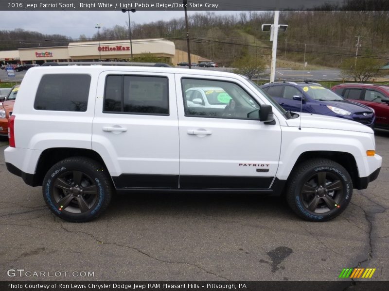 Bright White / Light Pebble Beige/Dark Slate Gray 2016 Jeep Patriot Sport