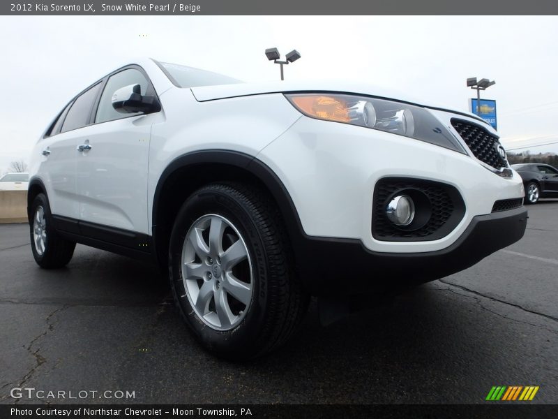 Snow White Pearl / Beige 2012 Kia Sorento LX