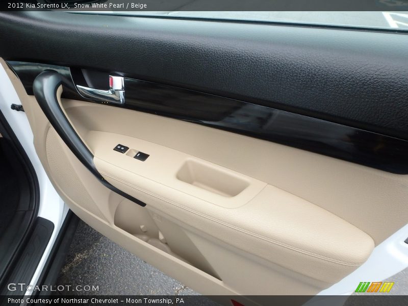 Snow White Pearl / Beige 2012 Kia Sorento LX