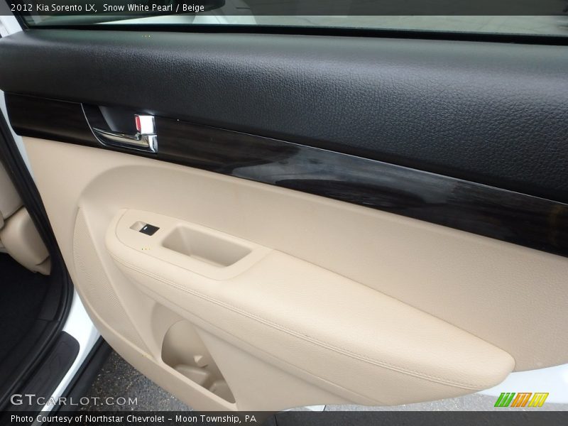 Snow White Pearl / Beige 2012 Kia Sorento LX