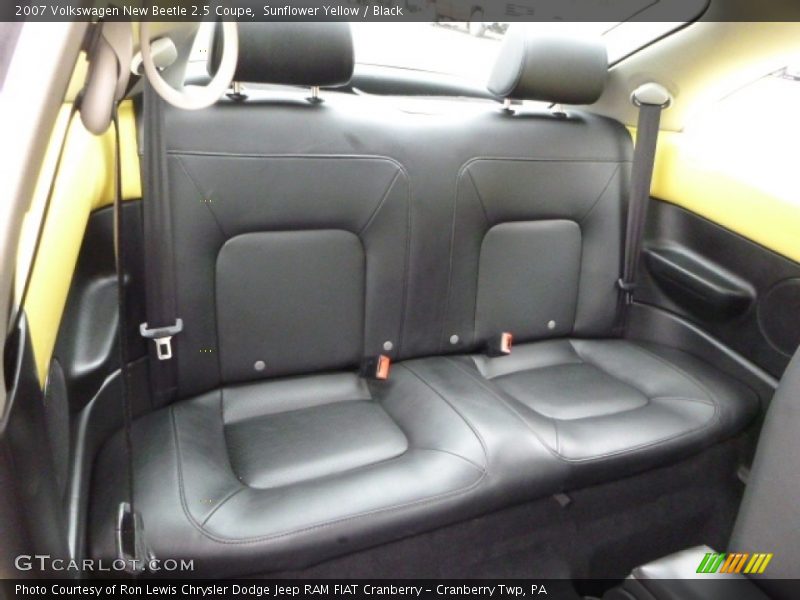 Sunflower Yellow / Black 2007 Volkswagen New Beetle 2.5 Coupe