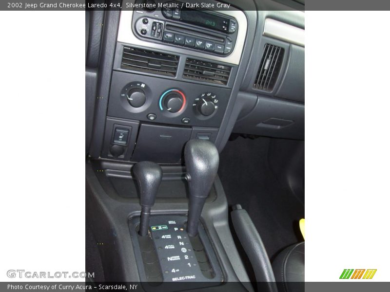 Silverstone Metallic / Dark Slate Gray 2002 Jeep Grand Cherokee Laredo 4x4