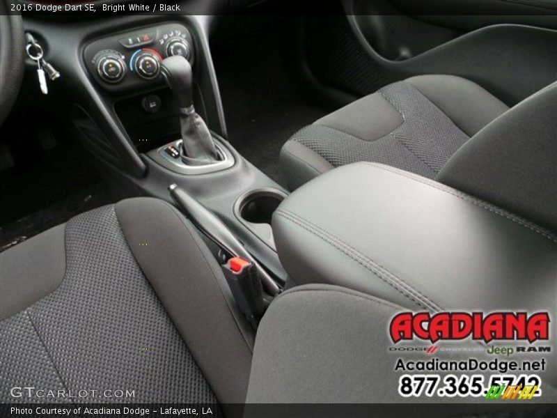 Bright White / Black 2016 Dodge Dart SE