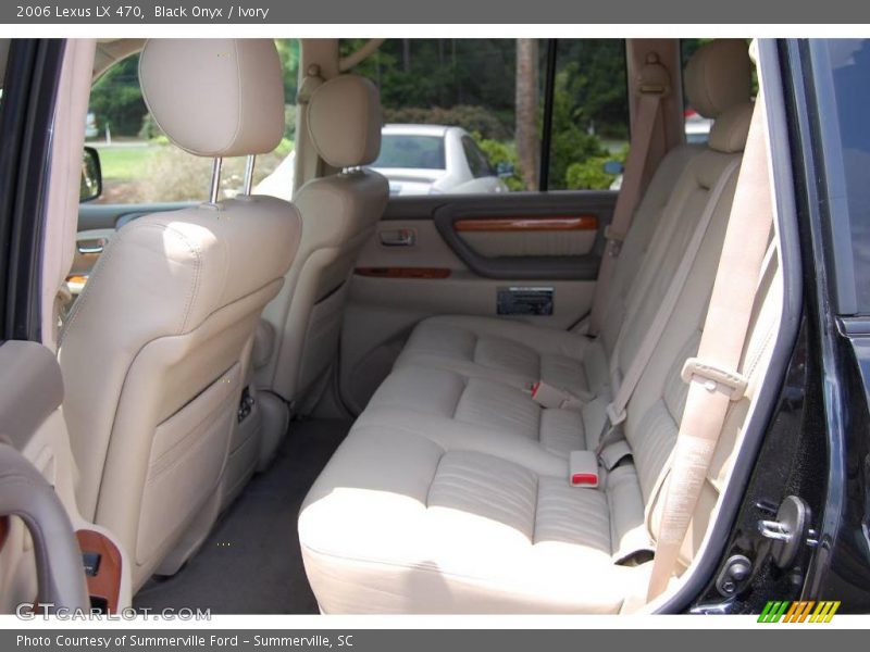 Black Onyx / Ivory 2006 Lexus LX 470