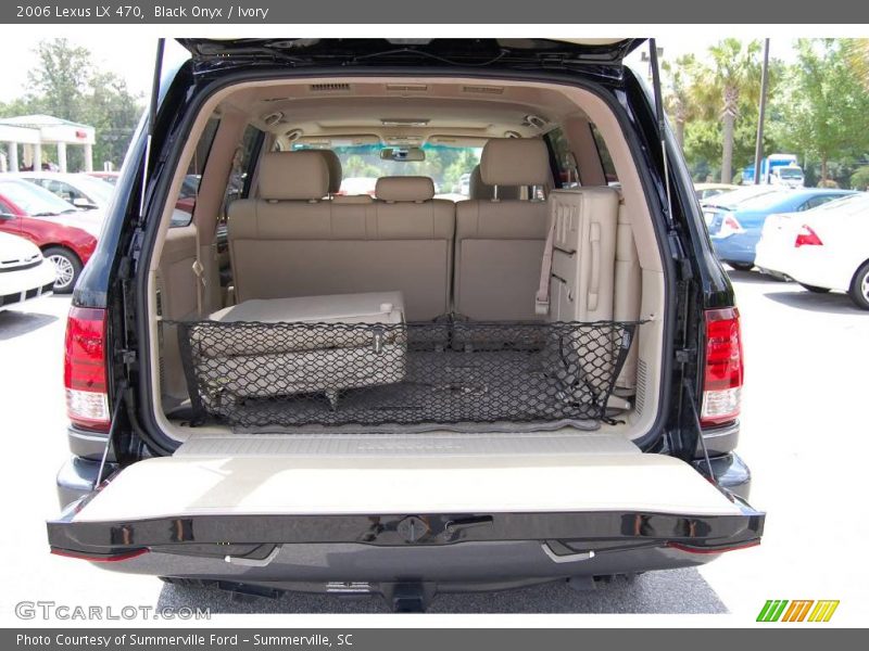 Black Onyx / Ivory 2006 Lexus LX 470