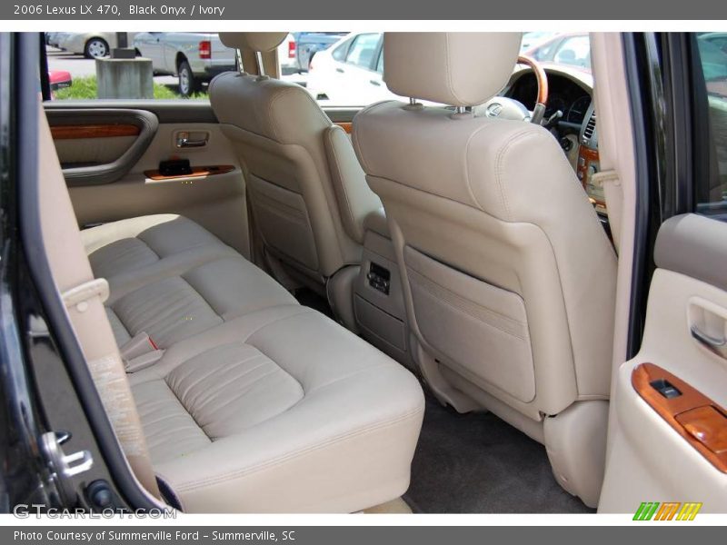 Black Onyx / Ivory 2006 Lexus LX 470