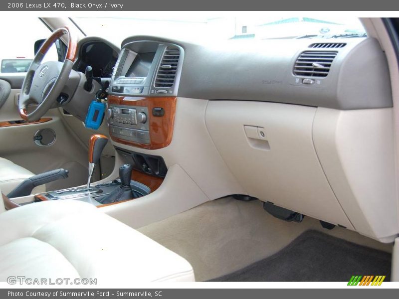 Black Onyx / Ivory 2006 Lexus LX 470