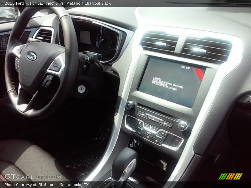 Ingot Silver Metallic / Charcoal Black 2016 Ford Fusion SE