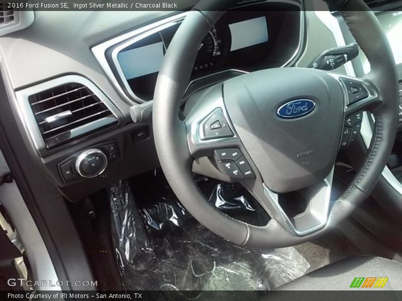 Ingot Silver Metallic / Charcoal Black 2016 Ford Fusion SE