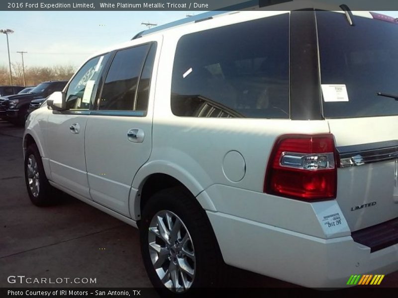 White Platinum Metallic Tricoat / Dune 2016 Ford Expedition Limited