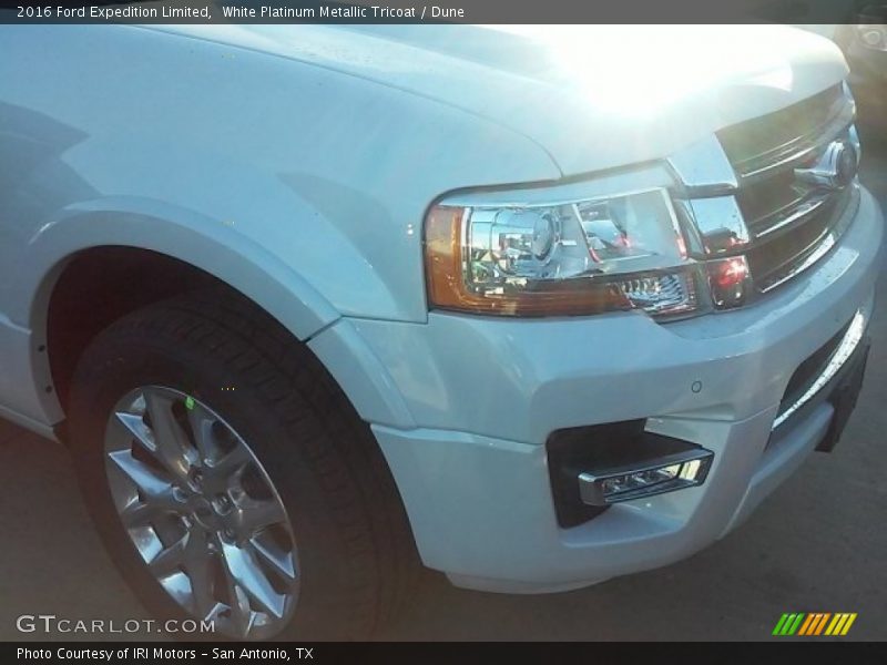 White Platinum Metallic Tricoat / Dune 2016 Ford Expedition Limited