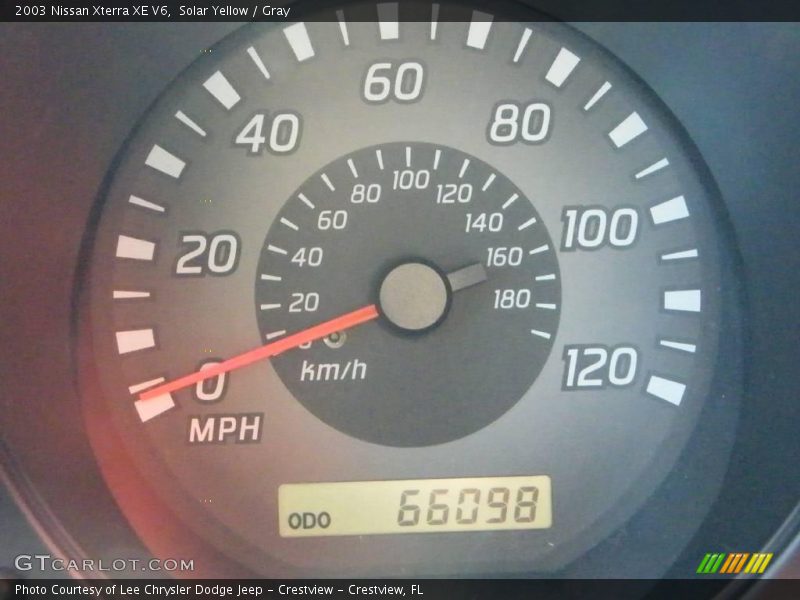 Solar Yellow / Gray 2003 Nissan Xterra XE V6