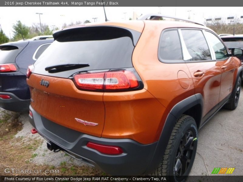 Mango Tango Pearl / Black 2016 Jeep Cherokee Trailhawk 4x4