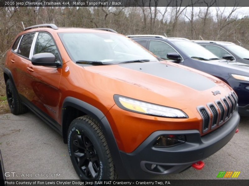 Mango Tango Pearl / Black 2016 Jeep Cherokee Trailhawk 4x4