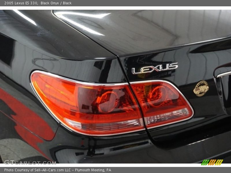 Black Onyx / Black 2005 Lexus ES 330