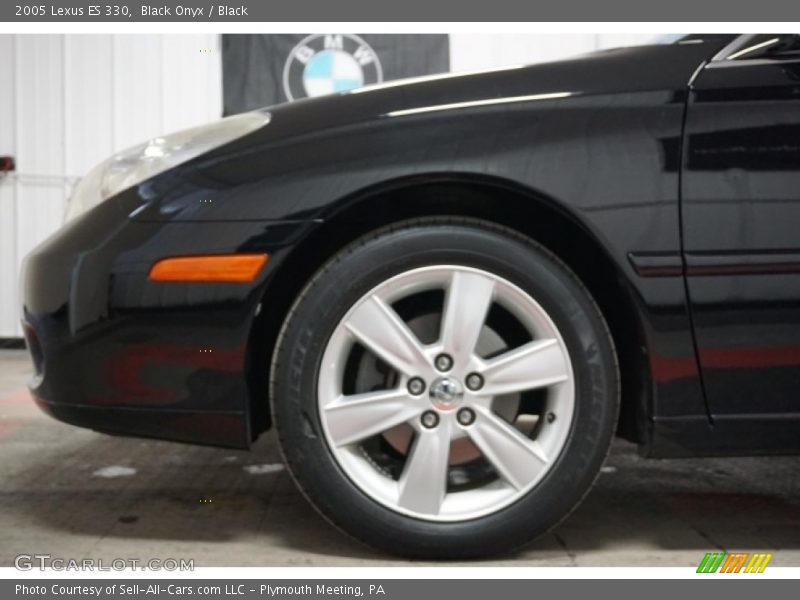 Black Onyx / Black 2005 Lexus ES 330
