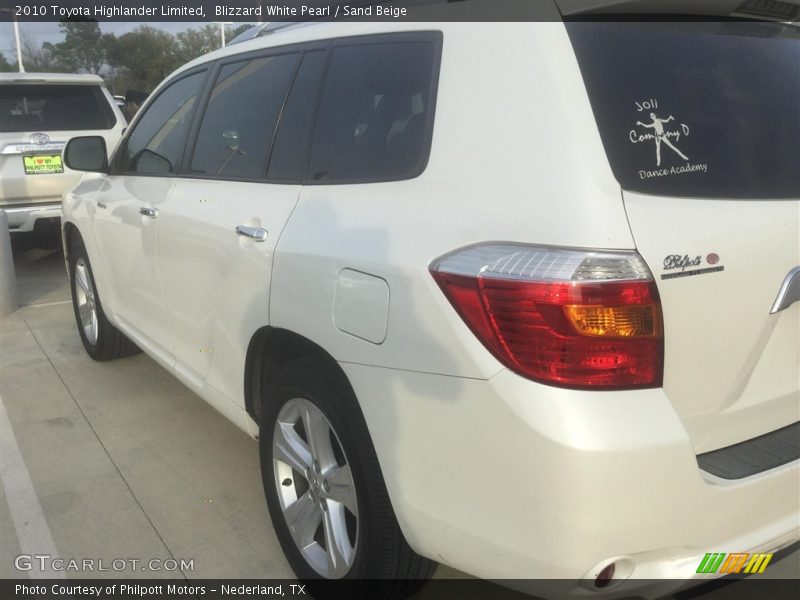 Blizzard White Pearl / Sand Beige 2010 Toyota Highlander Limited