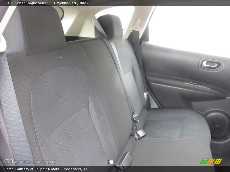 Cayenne Red / Black 2015 Nissan Rogue Select S