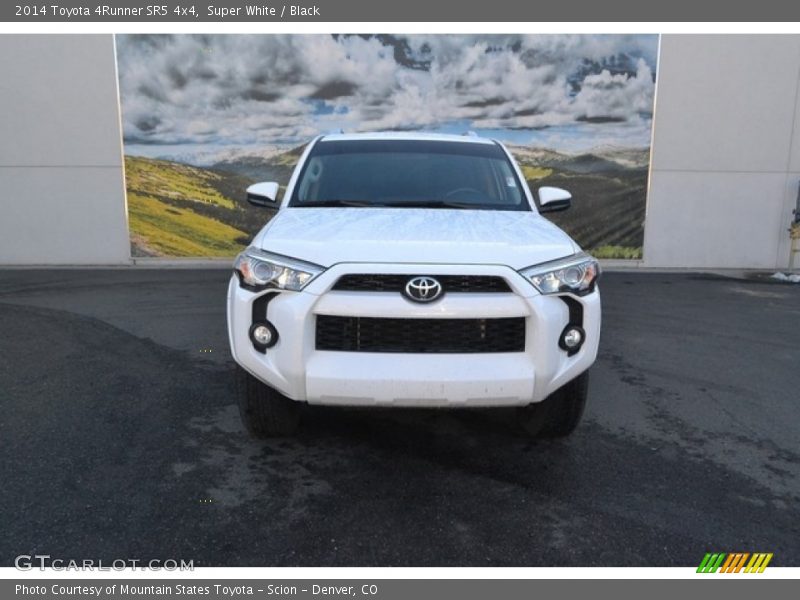 Super White / Black 2014 Toyota 4Runner SR5 4x4