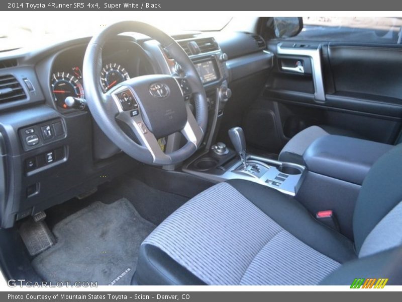 Super White / Black 2014 Toyota 4Runner SR5 4x4