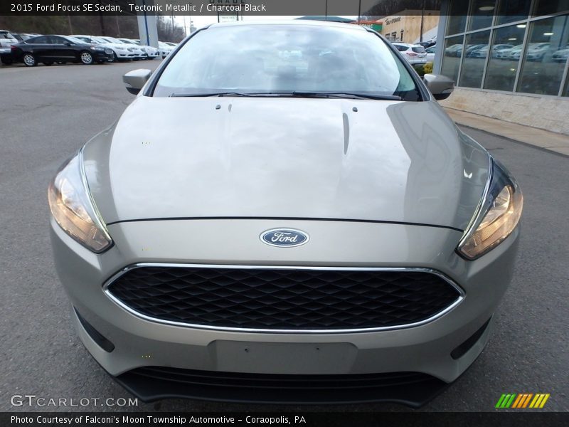 Tectonic Metallic / Charcoal Black 2015 Ford Focus SE Sedan
