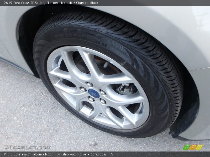 Tectonic Metallic / Charcoal Black 2015 Ford Focus SE Sedan