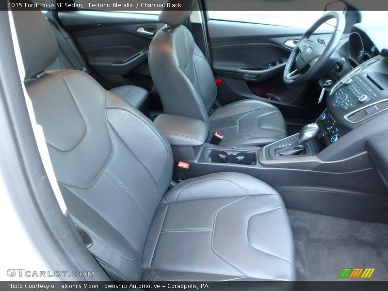 Tectonic Metallic / Charcoal Black 2015 Ford Focus SE Sedan