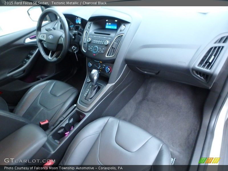Tectonic Metallic / Charcoal Black 2015 Ford Focus SE Sedan
