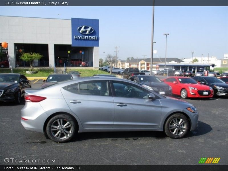 Gray / Gray 2017 Hyundai Elantra SE