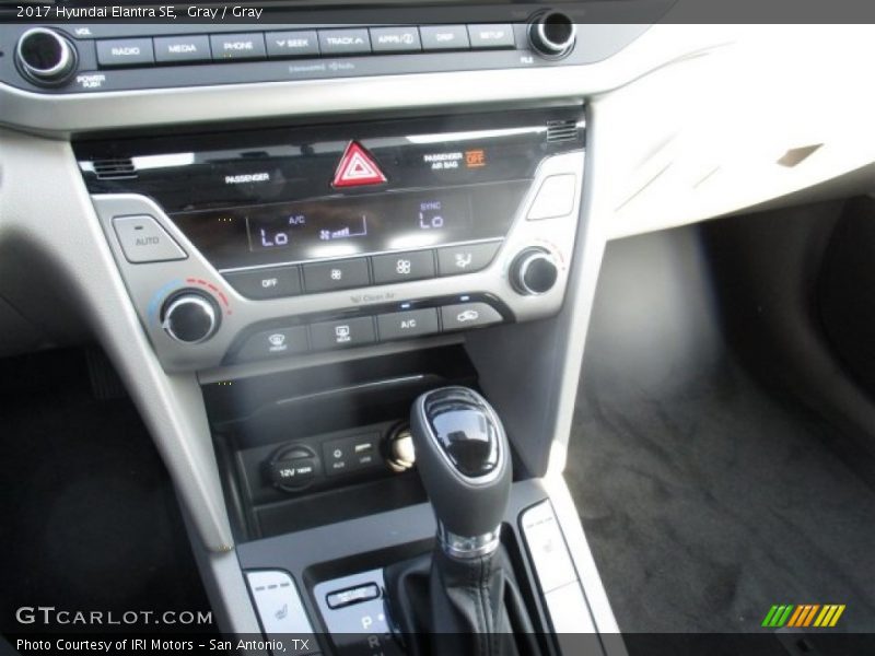 Gray / Gray 2017 Hyundai Elantra SE