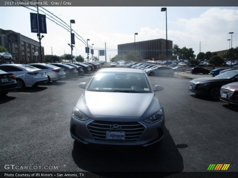 Gray / Gray 2017 Hyundai Elantra SE