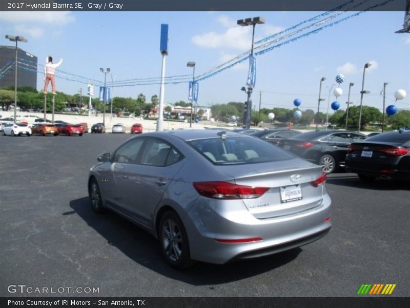 Gray / Gray 2017 Hyundai Elantra SE