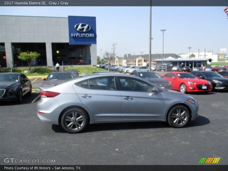 Gray / Gray 2017 Hyundai Elantra SE