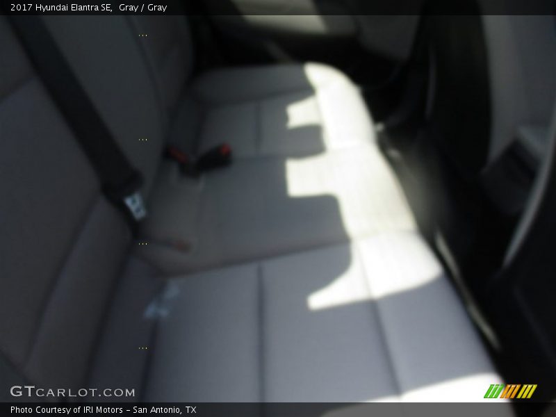 Gray / Gray 2017 Hyundai Elantra SE