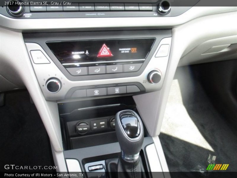 Gray / Gray 2017 Hyundai Elantra SE