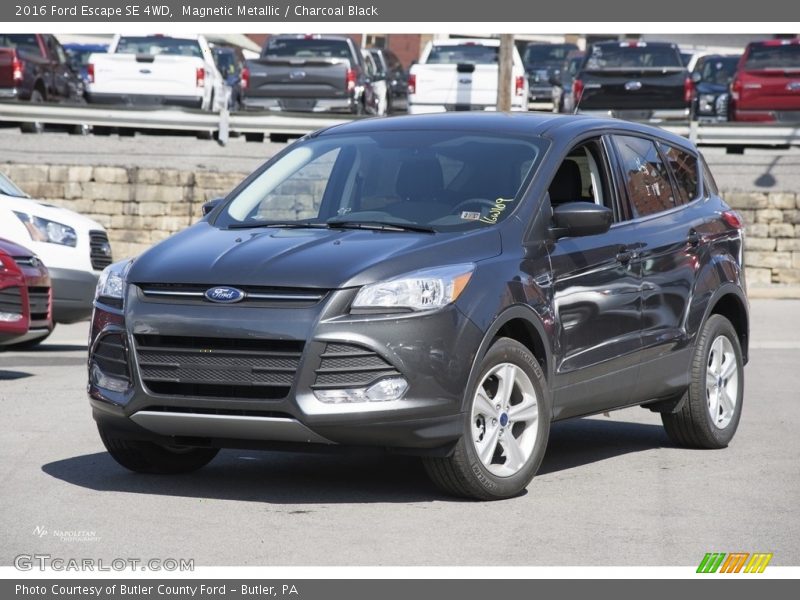 Magnetic Metallic / Charcoal Black 2016 Ford Escape SE 4WD