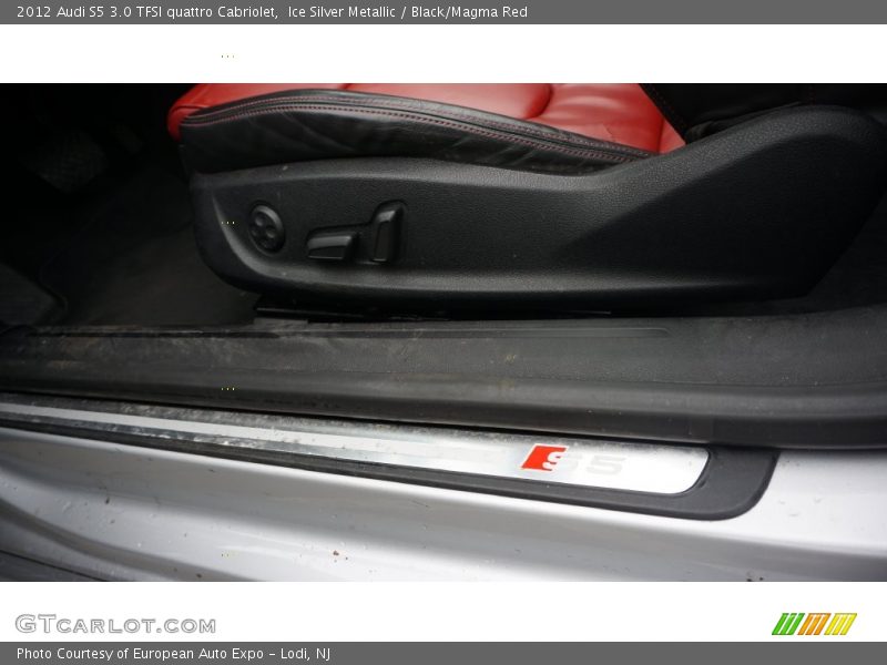 Ice Silver Metallic / Black/Magma Red 2012 Audi S5 3.0 TFSI quattro Cabriolet
