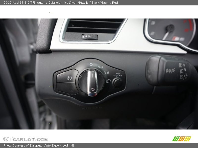 Ice Silver Metallic / Black/Magma Red 2012 Audi S5 3.0 TFSI quattro Cabriolet