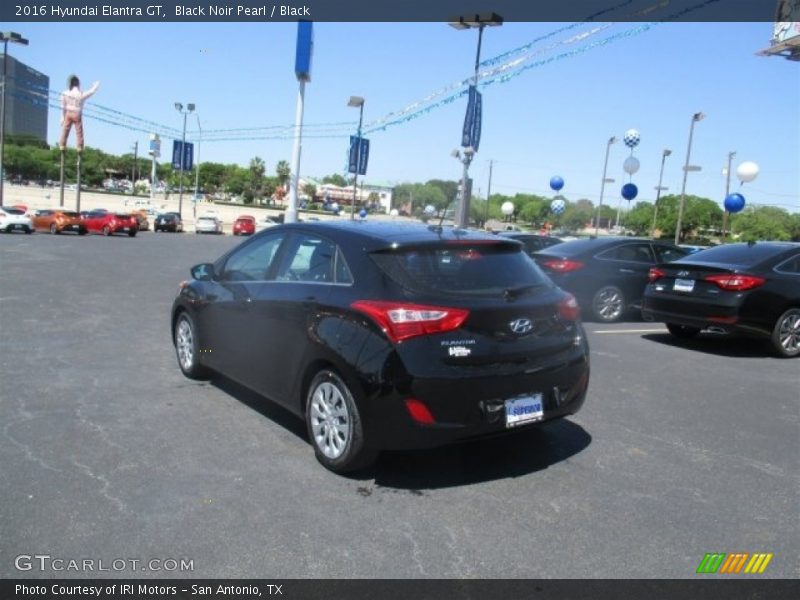 Black Noir Pearl / Black 2016 Hyundai Elantra GT