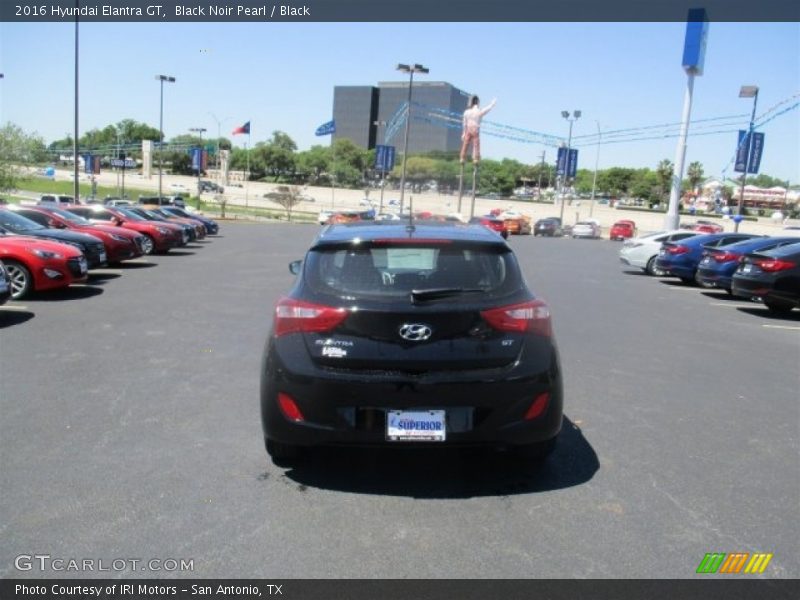 Black Noir Pearl / Black 2016 Hyundai Elantra GT