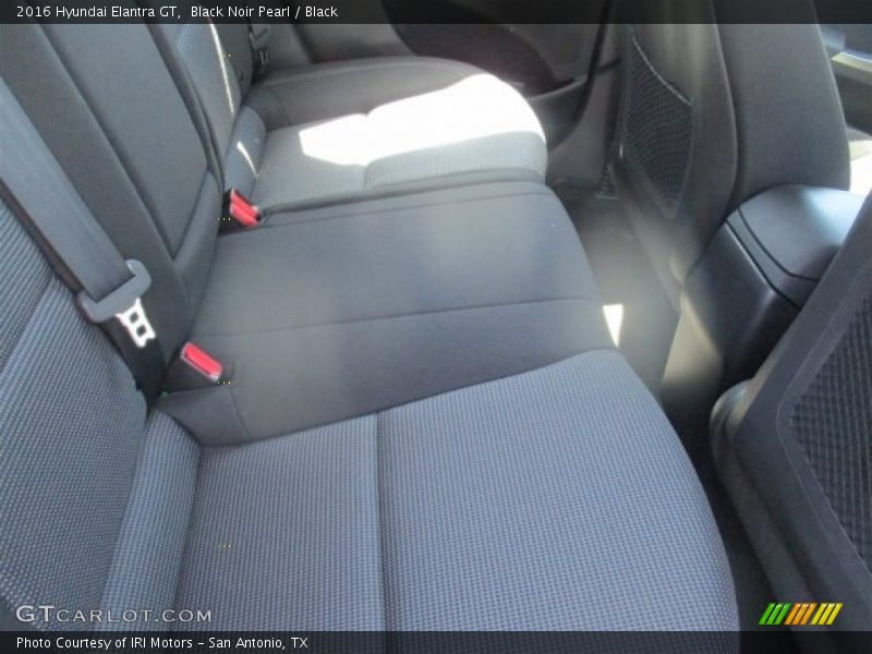 Black Noir Pearl / Black 2016 Hyundai Elantra GT